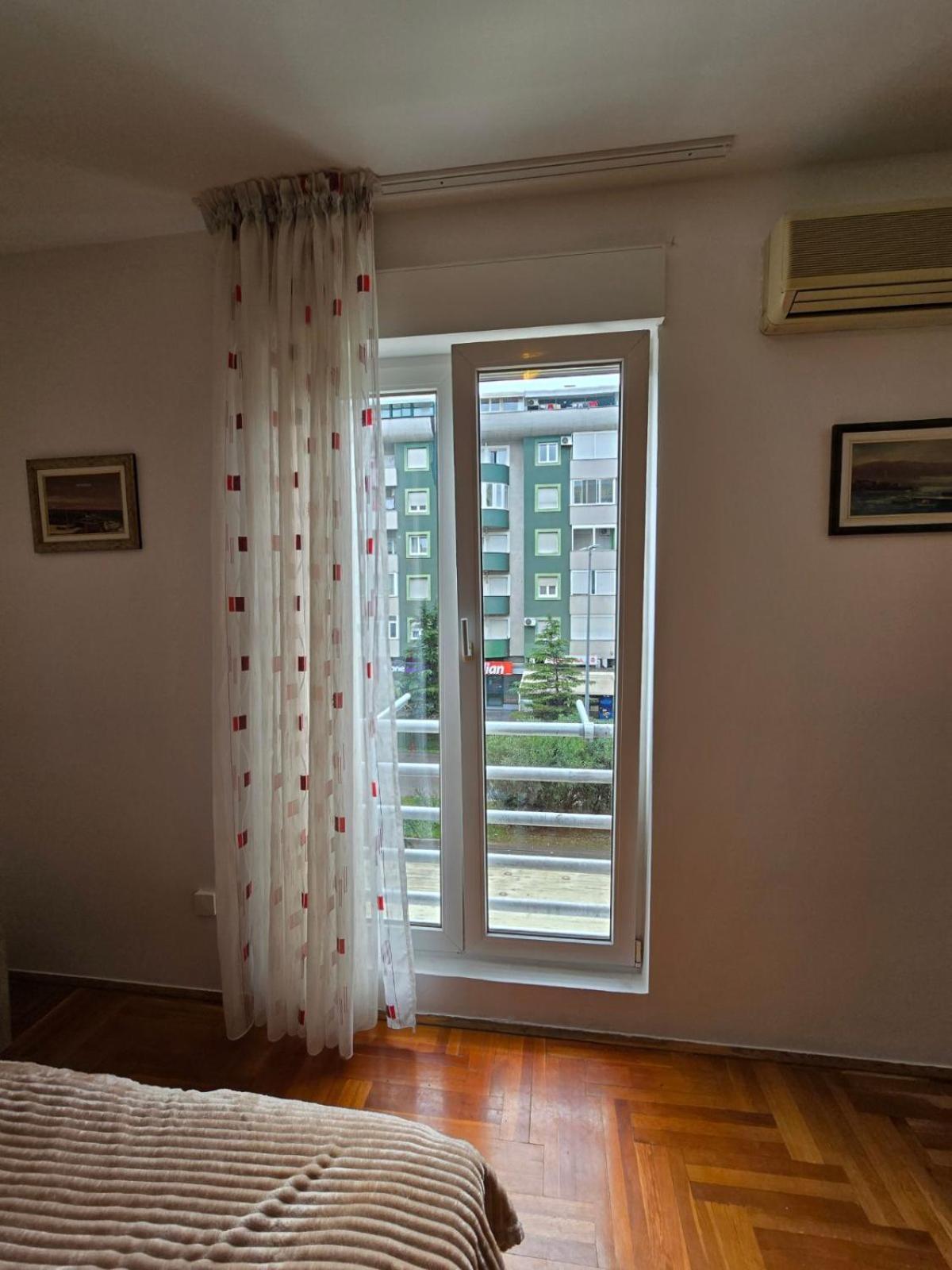 Laki Apartment Podgorica Esterno foto